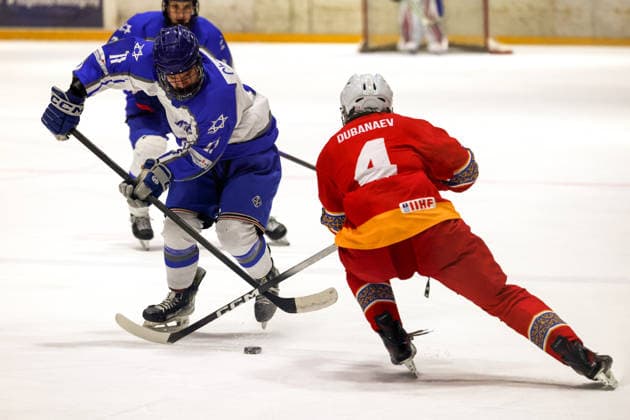 Israel v Kyrgyzstan - World Championship, WM, Weltmeisterschaft Division II National Ice hockey, Eishockey teams of Israel and Kyrgyzstan compete during a match in the World Championship Division II, Group B, organized by the International Ice Hockey Federation in Sofia, Bulgaria, on April 11, 2026. Sofia Bulgaria  Copyright: xHristoxVladevx originalFilename:vladev-notitle260411_npvx6.jpg