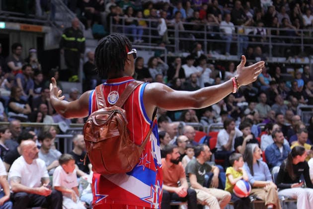 07 Too Tall Winston Harlem Globetrotters - Washington Generals 100Years World Tour Bologna 11-04-2026 during Harlem Globetrotters 100Years World Tour, Events in Bologna, Italy, April 11 2026  Copyright: xValentinoxOrsini IPAxSportx xipa-agency.netx xx IPA_73902157 IPA_Agency_IPA73902157