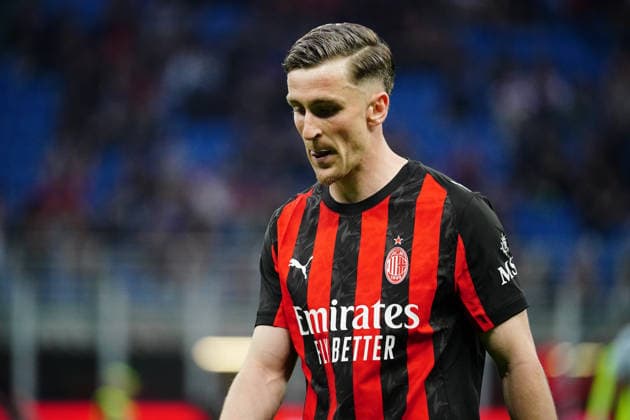AC Milan v Udinese Calcio - Serie A Alexis Saelemaekers of AC Milan during the Italian Serie A football match between AC Milan and Udinese Calcio at San Siro Stadium in Milan, Italy, on April 11, 2026. Milano Italy Italy  Copyright: xLucaxRossinix originalFilename:rossini-acmilanv260411_npRWw.jpg
