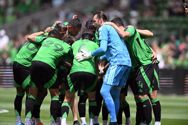 AUSTIN, TX - APRIL 11: Austin FC players gather prior to start of MLS, Fussball Herren, USA game between Los Angeles Galaxy and Austin FC on April 11, 2026 at Q2 Stadium in Austin, TX. (Photo by John Rivera Icon Sportswire) SOCCER: APR 11 MLS Austin FC vs LA Galaxy EDITORIAL USE ONLY Icon426260411008