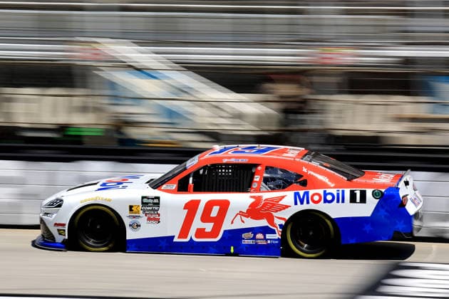 BRISTOL, TN - APRIL 11: Brent Crews ( 19 Joe Gibbs Racing Mobil 1 Toyota) drives down the front stretch during practice for the NASCAR, Motorsport, USA O Reilly Auto Parts Series Suburban Propane 300 on April 11, 2026 at Bristol Motor Speedway in Bristol, TN. (Photo by Jeff Robinson Icon Sportswire) AUTO: APR 11 NASCAR O’Reilly Auto Parts Series Suburban Propane 300 EDITORIAL USE ONLY Icon2604111817300
