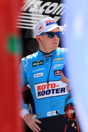 BRISTOL, TN - APRIL 11: Connor Zilisch ( 1 JR Motorsports Roto-Rooter Chevrolet) talks with members of his crew during qualifying for the NASCAR, Motorsport, USA O Reilly Auto Parts Series Suburban Propane 300 on April 11, 2026 at Bristol Motor Speedway in Bristol, TN. (Photo by Jeff Robinson Icon Sportswire) AUTO: APR 11 NASCAR O’Reilly Auto Parts Series Suburban Propane 300 EDITORIAL USE ONLY Icon2604112001300