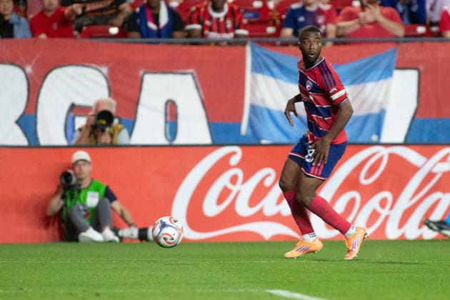 April 11, 2026, Frisco, Texas, USA: FC Dallas midfielder PATRICKSON DELGADO (8) looks to score during a MLS, Fussball Herren, USA regular season soccer match between FC Dallas and St. Louis City FC at Toyota Stadium in Frisco, Texas. FC Dallas and St. Louis City FC tied 1-1. Soccer 2026: FC Dallas 1-1 St. Louis City FC  - ZUMAh193 20260411_zsp_h193_017 Copyright: xDanielxMcGregor-Huyerx