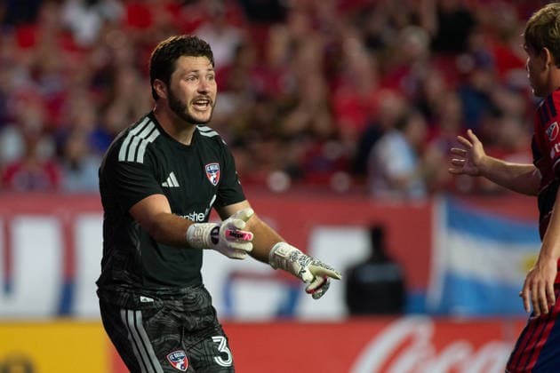 April 11, 2026, Frisco, Texas, USA: FC Dallas goalkeeper MICHAEL COLLODI (30) reacts during a MLS, Fussball Herren, USA regular season soccer match between FC Dallas and St. Louis City FC at Toyota Stadium in Frisco, Texas. FC Dallas and St. Louis City FC tied 1-1. Soccer 2026: FC Dallas 1-1 St. Louis City FC  - ZUMAh193 20260411_zsp_h193_024 Copyright: xDanielxMcGregor-Huyerx