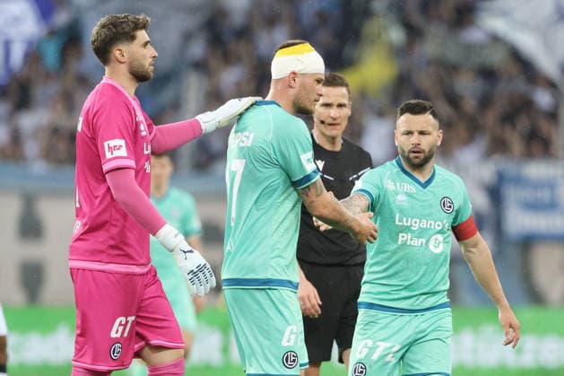 FC Zuerich - FC Lugano Torwart Amir Saipi, Lukas Mai und Renato Steffen (FC Lugano) 11.04.2026 Stadion Letzigrund Zuerich, SCHWEIZ, Saison 2025 2026 Herren Fussball Super League FC Zuerich - FC Lugano Torwart Amir Saipi, Lukas Mai und Renato Steffen (FC Lugano) *** FC Zuerich FC Lugano Goalkeeper Amir Saipi, Lukas Mai and Renato Steffen FC Lugano 11 04 2026 Stadium Letzigrund Zuerich, SWITZERLAND, Season 2025 2026 Mens Soccer Super League FC Zuerich FC Lugano Goalkeeper Amir Saipi, Lukas Mai and Renato Steffen FC Lugano 