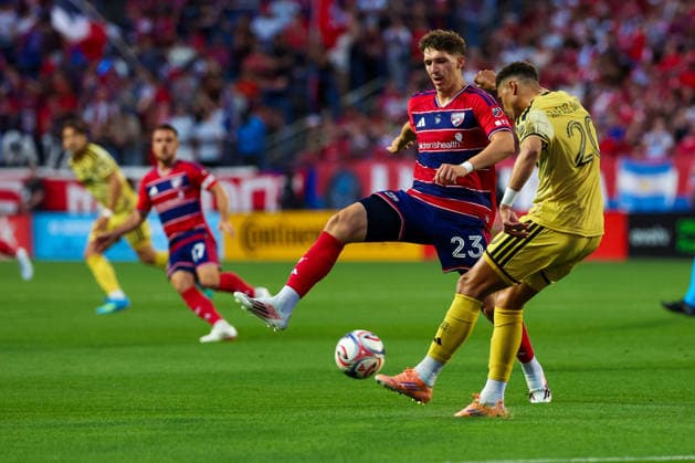 April 11, 2026, Frisco, Texas, USA: FRISCO, TX : FC Dallas forward Logan Farrington (23) blocks a pass attempt by St. Louis Frisco SC defender Rafael Santos (20) during their match on Saturday at Toyota Stadium in Frisco. 2026 MLS, Fussball Herren, USA Soccer : FC Dallas 1:1 St. Louis CITY SC  - ZUMAm257 20260411_zsp_m257_035 Copyright: xBrianxMcLeanx