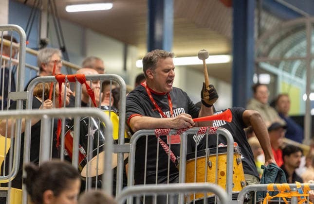 Die Fans der SV Fellbach Flashers gaben im Duel gegen die Hertener Loewen alles. SV Fellbach Flashers vs. Hertener Loewen Basketball, Basketball,Barmer Basketball 2. Bundesliga ProB, Play-Offs, Saison 2025 2026, 11.04.2026, SV Fellbach Flashers vs. Hertener Loewen Basketball, Basketball,Barmer Basketball 2. Bundesliga ProB, Play-Offs, Saison 2025 2026, 11.04.2026 Fellbach *** The fans of the SV Fellbach Flashers gave their all in the duel against the Hertener Loewen SV Fellbach Flashers vs Hertener Loewen Basketball, Basketball,Barmer Basketball 2 Bundesliga ProB, Play Offs, Season 2025 2026, 11 04 2026, SV Fellbach Flashers vs Hertener Loewen Basketball, Basketball,Barmer Basketball 2 Bundesliga ProB, Play Offs, Season 2025 2026, 11 04 2026 Fellbach Copyright: xEibner-Pressefoto DavidexDixGiovx EP_DGI