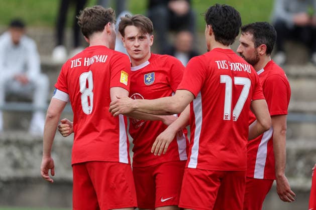 Fussball - VL MItte - FV Biebrich 02 - TUS Hornau - 11.04.26, NIKLAS KERN (Hornau) jubelt nach seinem Tor des Tages, - *** Football VL MItte FV Biebrich 02 TUS Hornau 11 04 26, NIKLAS KERN Hornau celebrates after his goal of the day,