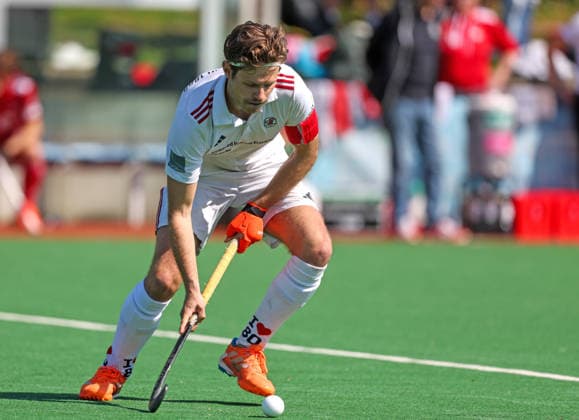 Feldhockey - 1. BL - SC Frankfurt 1880 - RW Köln - 11.04.26, Leonard LOECKLE( Frankfurt), - *** Field field hockey 1 BL SC Frankfurt 1880 RW Köln 11 04 26, Leonard LOECKLE Frankfurt ,
