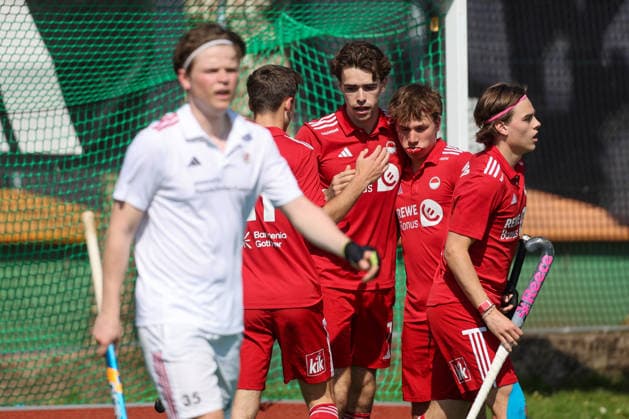 Feldhockey - 1. BL - SC Frankfurt 1880 - RW Köln - 11.04.26, 1:0 für den Favoriten durch Fabio SEITZ (7 KÖLN), - *** Field field hockey 1 BL SC Frankfurt 1880 RW Köln 11 04 26, 1 0 for the favorite by Fabio SEITZ 7 KÖLN ,