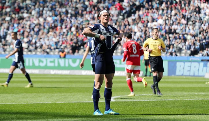 Fabian Reese enttäuscht nach vergebener Torchance Enttäuschung Fußball Fussball DFL 2.Bundesliga Herren 29. Spieltag Saison 2025 2026 11.04.2026 Hertha BSC Berlin vs. 1.FC Kaiserslautern FCK DFL regulations prohibit any use of photographs as image sequences and or quasi-video