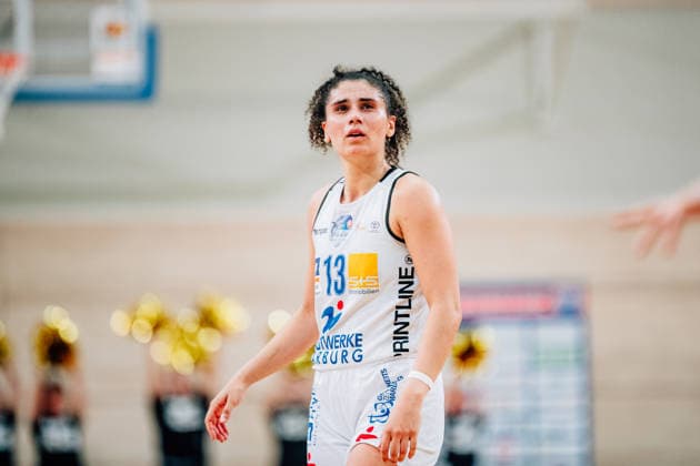 BB-1BL Damen Syntainics MBC Lions - BC Pharmaserv Marburg Sara Guerreiro (BC Pharmaserv Marburg) waehrend der Saison 2025-2026 im Halbfinale Playoff im Spiel 1 von 5 in der DBBL Toyota Bundesliga Syntainics MBC Lions und BC Pharmaserv Marburg in der SWH Arena am 11. April 2026 in Halle Saale, Sachsen Anhalt, Deutschland