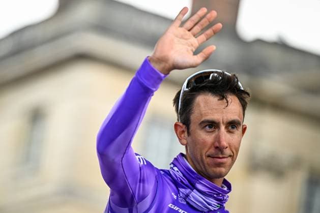 Belgian Dries De Bondt of Team Jayco-AIUIa pictured before the start of the men s Paris-Roubaix cycling race, Sunday 12 April 2026, around Roubaix, France. The 123rd edition of Paris-Roubaix cycling races will take on Sunday, with the women riding 143,1 km the men riding 258,3 km on Sunday. JASPERxJACOBS  x170543085x