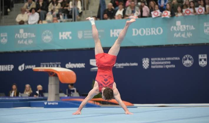 FIG APPARATUS WORLD CUP 2026 (CRO),Finals Day 1 (MAG, WAG), Hall Gradski vrt , Osijek, Croatia, 11.04.2026 HEPWORTH Harry (GBR) during FIG APPARATUS WORLD CUP 2026 (CRO),Final Day 1, FLOOR (MAG), Hall Gradski vrt , Osijek, Croatia, 11.04.2026 *** FIG APPARATUS WORLD CUP 2026 CRO ,Finals Day 1 MAG, WAG , Hall Gradski vrt , Osijek, Croatia, 11 04 2026 HEPWORTH Harry GBR during FIG APPARATUS WORLD CUP 2026 CRO ,Final Day 1, FLOOR MAG , Hall Gradski vrt , Osijek, Croatia, 11 04 2026 Copyright: xBEAUTIFULxSPORTS Stanusicx