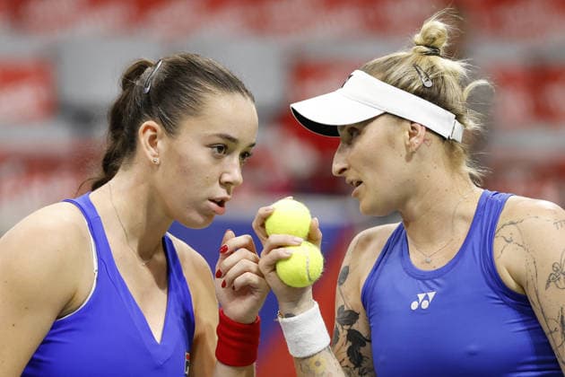 From left Czech tennis players Tereza Valentova, Marketa Vondrousova in action during the match Switzerland vs. Czech Republic, Billie Jean King Cup 2026 in Biel, Switzerland, April 11, 2026. (CTKxPhoto PavelxLebeda) CTKPhotoF202604110008901  CTKPhotoF202604110008901