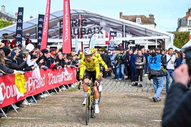 Paris - Roubaix Hauts-de-France 2026 Cycling Race ROUBAIX, FRANCE - APRIL 12 : Van Aert Wout (BEL) of Team Visma Lease a Bike on stage before the start of the race during the 123rd edition of Paris - Roubaix Hauts-de-France an UCI World Tour 1.UWT one day cycling road race for Men Elite of 258 km with start in Compiegne and finish in Roubaix on April 12, 2026 in Roubaix, France, 12 04 2026 ( Motordriver Kenny Verfaillie - Roubaix France  Copyright: xVincentxKalutx