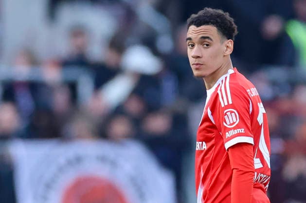 Jamal Musiala (FC Bayern Muenchen) schaut enttaeuscht, Bundesliga, FC St. Pauli v FC Bayern München, Millerntor-Stadion am 11. April 2026 in Hamburg, Deutschland. (Foto von Marco Steinbrenner DeFodi Images) Jamal Musiala (FC Bayern Muenchen) looks dejected, Bundesliga, FC St. Pauli v FC Bayern München, Millerntor-Stadion, April 11, 2026 in Hamburg, Germany. (Photo by Marco Steinbrenner DeFodi Images) DFL regulations prohibit any use of photographs as image sequences and or quasi-video. - *** Jamal Musiala FC Bayern Muenchen looks dejected, Bundesliga, FC St Pauli v FC Bayern München, Millerntor Stadion on April 11, 2026 in Hamburg, Germany Photo by Marco Steinbrenner DeFodi Images Jamal Musiala FC Bayern Muenchen looks dejected, Bundesliga, FC St Pauli v FC Bayern München, Millerntor Stadion, April 11, 2026 in Hamburg, Germany Photo by Marco Steinbrenner DeFodi Images DFL regulations prohibit any use of photographs as image sequences and or quasi video