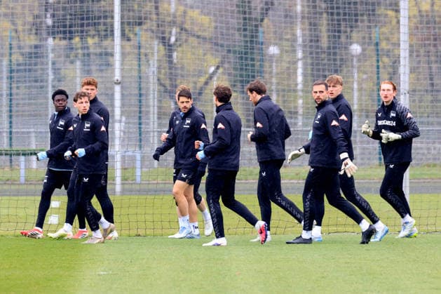 DEU, DFL, 2. FBL Hertha BSC, Training, 12.04.2026, Sportforum, Berlin, DEU, DFL, 2. FBL Hertha BSC, Training, im Bild Hertha-Spielerkreis DFL - regulations prohibit any use of Photographs as image sequences and or quasi-video