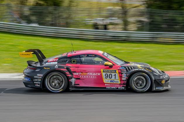 Fabio Grosse & Patrik Grütter (SRS Team Sorg Rennsport) auf der Rennstrecke am Nürburgring Rennwagen mit Startnummer 901 am Nürburgring *** Fabio Grosse Patrik Grütter SRS Team Sorg Rennsport on the Nürburgring race track Racing car with starting number 901 at the Nürburgring Copyright: xMichaelxSchäferx