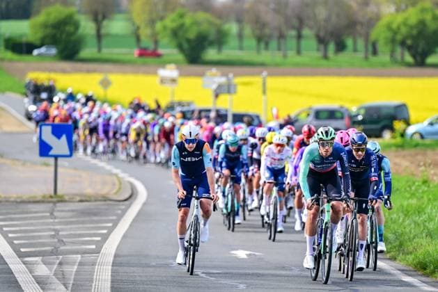 The pack of riders pictured in action during the men s Paris-Roubaix cycling race, Sunday 12 April 2026, around Roubaix, France. The 123rd edition of Paris-Roubaix cycling races will take on Sunday, with the women riding 143,1 km the men riding 258,3 km on Sunday. DIRKxWAEM  x170546467x