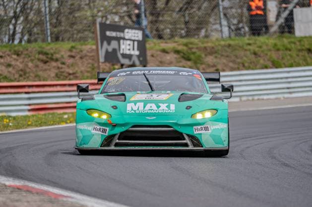 Guido Dumarey & Markus Lönnroth & Maxime Dumarey & Nico Bastian & Steven Palette (PROsport Racing) auf der Rennstrecke am Nürburgring Rennwagen mit Startnummer 37 am Nürburgring *** Guido Dumarey Markus Lönnroth Maxime Dumarey Nico Bastian Steven Palette PROsport Racing on the Nürburgring race track Racing car with starting number 37 at the Nürburgring Copyright: xMichaelxSchäferx