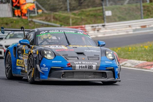 Chloe Chong & Fabienne Wohlwend & Janina Schall (Giti Titres Motorsport by WS Racing) auf der Rennstrecke am Nürburgring Rennwagen von Chloe Chong & Fabienne Wohlwend & Janina Schall am Nürburgring *** Chloe Chong Fabienne Wohlwend Janina Schall Giti Titres Motorsport by WS Racing on the Nürburgring race track Racing car of Chloe Chong Fabienne Wohlwend Janina Schall at the Nürburgring Copyright: xMichaelxSchäferx