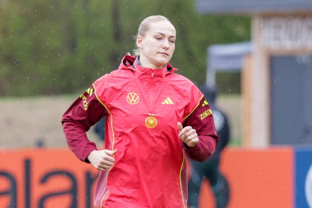 12.04.2026, xgrfx, Fussball DFB-Medientermine, Deutsche Frauennationalmannschaft - Training v.l. Camilla Küver (Deutsche Frauennationalmannschaft) (DFL DFB REGULATIONS PROHIBIT ANY USE OF PHOTOGRAPHS as IMAGE SEQUENCES and or QUASI-VIDEO) Herzogenaurach