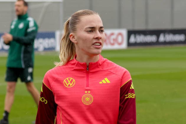 12.04.2026, xgrfx, Fussball DFB-Medientermine, Deutsche Frauennationalmannschaft - Training v.l. Laura Freigang (Deutsche Frauennationalmannschaft) (DFL DFB REGULATIONS PROHIBIT ANY USE OF PHOTOGRAPHS as IMAGE SEQUENCES and or QUASI-VIDEO) Herzogenaurach