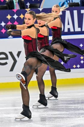 Synchronized Skating - SYNCHRO9 Team Finland (FIN) also Demo für Olympia bei der ISU Weltmeisterschaft im Synchroneiskunstlauf am 11.04.2026 in Salzburg, Salzburg, Österreich Salzburg Salzburgarena Salzburg Österreich *** Synchronized Skating SYNCHRO9 Team Finland FIN also demo for Olympia at the ISU World Synchronized Figure Skating Championships on 11 04 2026 in Salzburg, Salzburg, Austria Salzburg Salzburgarena Salzburg Austria