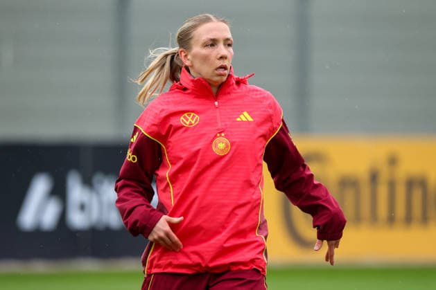 Herzogenaurach, Deutschland, 12. April 2026: Länderspielmaßnahme Vorbereitung auf das Frauen WM-Qualifikationsspiel gegen Österreich - Training in Herzogenaurach Im Bild: Elisa Senß Senss (Deutschland) Copyright: HMBxMedia MadeleinexFantini