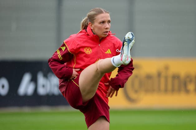 Herzogenaurach, Deutschland, 12. April 2026: Länderspielmaßnahme Vorbereitung auf das Frauen WM-Qualifikationsspiel gegen Österreich - Training in Herzogenaurach Im Bild: Elisa Senß Senss (Deutschland) Copyright: HMBxMedia MadeleinexFantini