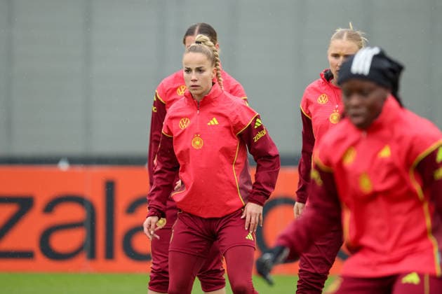 Herzogenaurach, Deutschland, 12. April 2026: Länderspielmaßnahme Vorbereitung auf das Frauen WM-Qualifikationsspiel gegen Österreich - Training in Herzogenaurach Im Bild: Giulia Gwinn (Deutschland) Copyright: HMBxMedia MadeleinexFantini