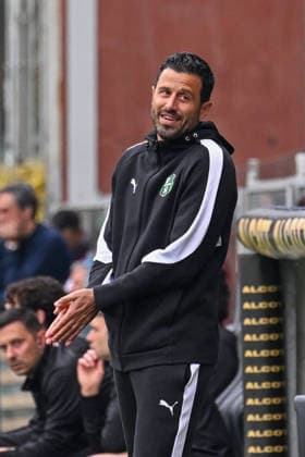 Sassuolo s head coach Fabio Grosso during the Serie A soccer match between Genoa and Sassuolo at the Luigi Ferraris Stadium in Genoa, Italy - Sunday, April 12, 2026. - Soccer .  Copyright: xTanoxPecoraro LaPressex