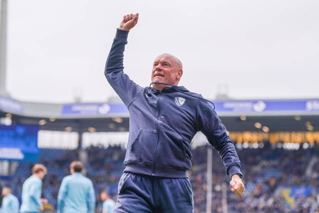 Deutschland: Fussball 2. Bundesliga 2025 - 2026, 29. Spieltag - VfL Bochum vs Eintracht Braunschweig - Vonovia Ruhrstadion: Uwe Rösler Uwe Roesler Uwe Rosler (Trainer, VfL Bochum) Geste, Gestik, Emotion, Mimik, Gesichtsausdruck