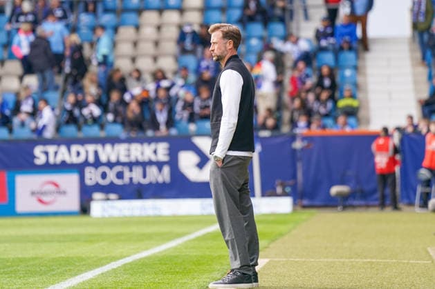 Deutschland: Fussball 2. Bundesliga 2025 - 2026, 29. Spieltag - VfL Bochum vs Eintracht Braunschweig - Vonovia Ruhrstadion: Lars Kornetka (Trainer, Eintracht Braunschweig)