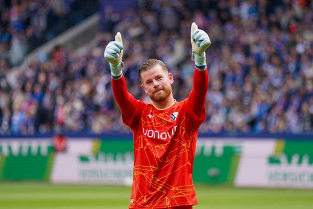 Deutschland: Fussball 2. Bundesliga 2025 - 2026, 29. Spieltag - VfL Bochum vs Eintracht Braunschweig - Vonovia Ruhrstadion: Timo Horn (VfL Bochum, 1) Geste, Gestik, Emotion