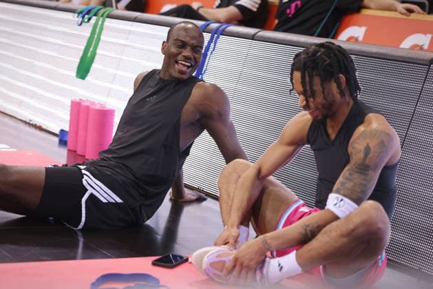 Tylan Birts, Zachery Cooks Telekom Baskets Bonn vs. Basketball Löwen (Loewen) Braunschweig 29. Speiltag - Saison 2025 26