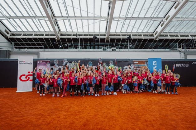 TENNIS - WTA, Tennis Damen Upper Austria Ladies Linz LINZ,AUSTRIA,12.APR.26 - TENNIS - WTA Tour, Upper Austria Ladies Linz. Image shows participants.  GEPAxpictures xAlexanderxSolc