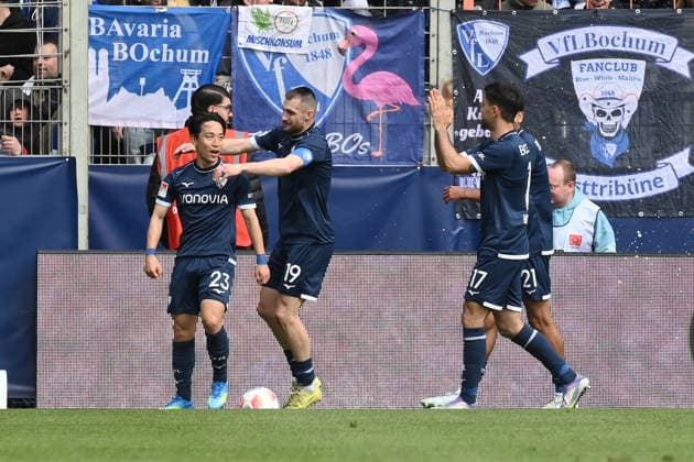 Jubel 2:0, v.li., Koji Miyoshi (VfL Bochum), Matus Bero (VfL Bochum), Gerrit Holtmann (VfL Bochum) 12.04.2026, Fussball 2. Bundesliga, Saison 2025 2026, 29. Spieltag, VfL Bochum - Eintracht Braunschweig DFL regulations prohibit any use of photographs as image sequences and or quasi-video Bochum Vonovia Ruhrstadion Nordrhein Westfalen Deutschland