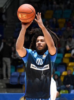 12.04.2026, xokbx, Basketball easyCredit BBL Bundesliga, Frankfurt Skyliners - MLP Academics Heidelberg v.l. Tyger Campbell (Fraport Skyliners Frankfurt) beim Wurf (DFL DFB REGULATIONS PROHIBIT ANY USE OF PHOTOGRAPHS as IMAGE SEQUENCES and or QUASI-VIDEO) Frankfurt am Main