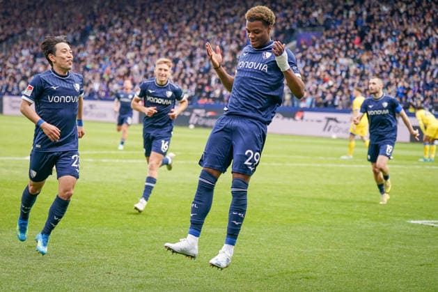 Deutschland: Fussball 2. Bundesliga 2025 - 2026, 29. Spieltag - VfL Bochum vs Eintracht Braunschweig - Vonovia Ruhrstadion: Tor und Torjubel zum 3:0 durch Farid Alfa-Ruprecht (VfL Bochum, 29) Freude, Emotionen, Jubel