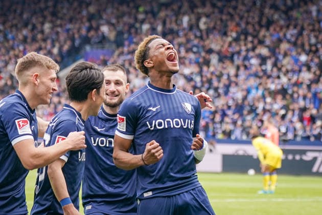 Deutschland: Fussball 2. Bundesliga 2025 - 2026, 29. Spieltag - VfL Bochum vs Eintracht Braunschweig - Vonovia Ruhrstadion: Tor und Torjubel zum 3:0 durch Farid Alfa-Ruprecht (VfL Bochum, 29) Freude, Emotionen, Jubel