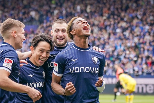 Deutschland: Fussball 2. Bundesliga 2025 - 2026, 29. Spieltag - VfL Bochum vs Eintracht Braunschweig - Vonovia Ruhrstadion: Tor und Torjubel zum 3:0 durch Farid Alfa-Ruprecht (VfL Bochum, 29) Freude, Emotionen, Jubel