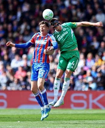 Jorgen Strand Larsen of Crystal Palace and Sven Botman of Newcastle United Crystal Palace v Newcastle United, Premier League, Football, Selhurst Park, London, UK - 12 Apr 2026London Selhurst Park United Kingdom EDITORIAL USE ONLY No use with unauthorised audio, video, data, fixture lists, club league logos or live services. Online in-match use limited to 120 images, no video emulation. No use in betting, games or single club league player publications.  Copyright: xMichaelxZemanek Shutterstockx 16823618f