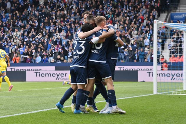 Bochums Spieler feiern das 3:0 von Farid Alfa-Ruprecht (VfL Bochum) 12.04.2026, Fussball 2. Bundesliga, Saison 2025 2026, 29. Spieltag, VfL Bochum - Eintracht Braunschweig DFL regulations prohibit any use of photographs as image sequences and or quasi-video Bochum Vonovia Ruhrstadion Nordrhein Westfalen Deutschland