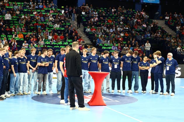 Handball I Herren I Saison 2025 2026 I Bundesliga I 28. Spieltag I HSV Hamburg - THW Kiel I 12.04.2026 Ehrung der HSV Hamburg U23 zum Aufstieg in die 3. Liga Hamburg Barclaycard Arena Hamburg Deutschland Copyright: xLobeca RalfxHomburgx