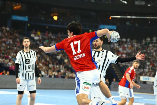 Handball I Herren I Saison 2025 2026 I Bundesliga I 28. Spieltag I HSV Hamburg - THW Kiel I 12.04.2026 Kaj Geenen (17, HSV Hamburg) Hamburg Barclaycard Arena Hamburg Deutschland Copyright: xLobeca RalfxHomburgx