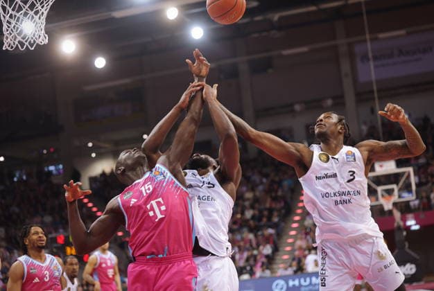 Kur Jongkuch Telekom Baskets Bonn vs. Basketball Löwen (Loewen) Braunschweig 29. Speiltag - Saison 2025 26