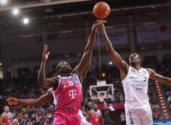 Kur Jongkuch Telekom Baskets Bonn vs. Basketball Löwen (Loewen) Braunschweig 29. Speiltag - Saison 2025 26