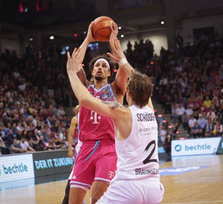 Michael Kessens Telekom Baskets Bonn vs. Basketball Löwen (Loewen) Braunschweig 29. Speiltag - Saison 2025 26